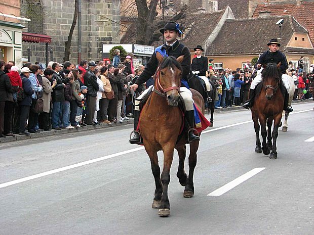 Junii Brasovului 2012